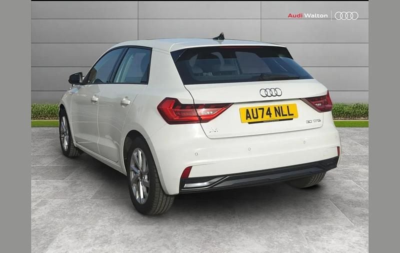 Used Audi A1 Sport 113 HP (83 kW) 2024 White SUV