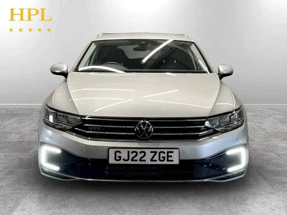 Used VW Passat GTE 218 HP (160 kW) 2022 Silver Estate