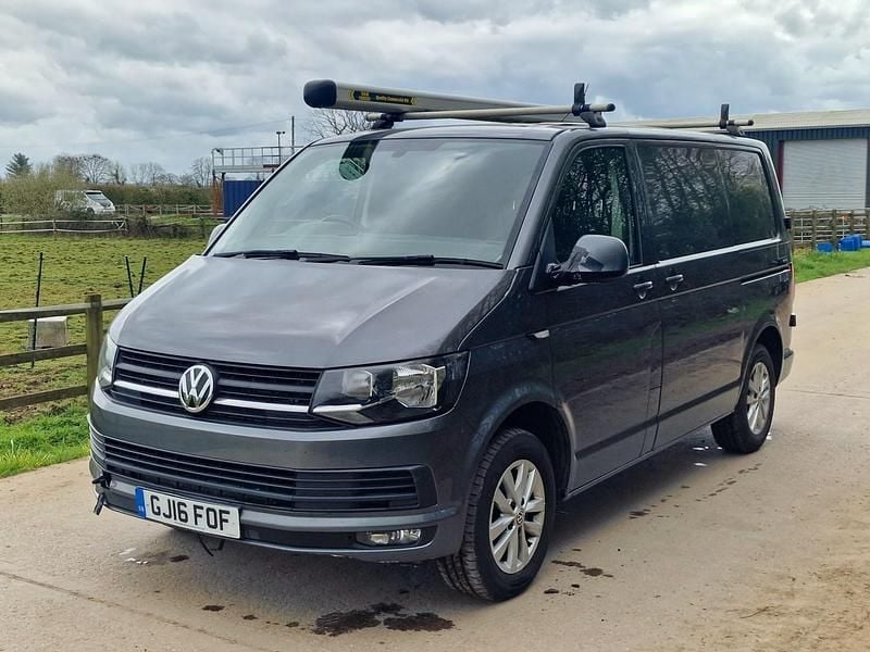 Used VW Transporter 138 HP (101 kW) 2016 Grey Van