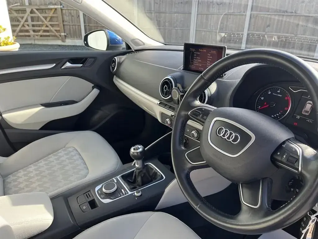 Used Audi A3 Design 2015 Blue Hatchback