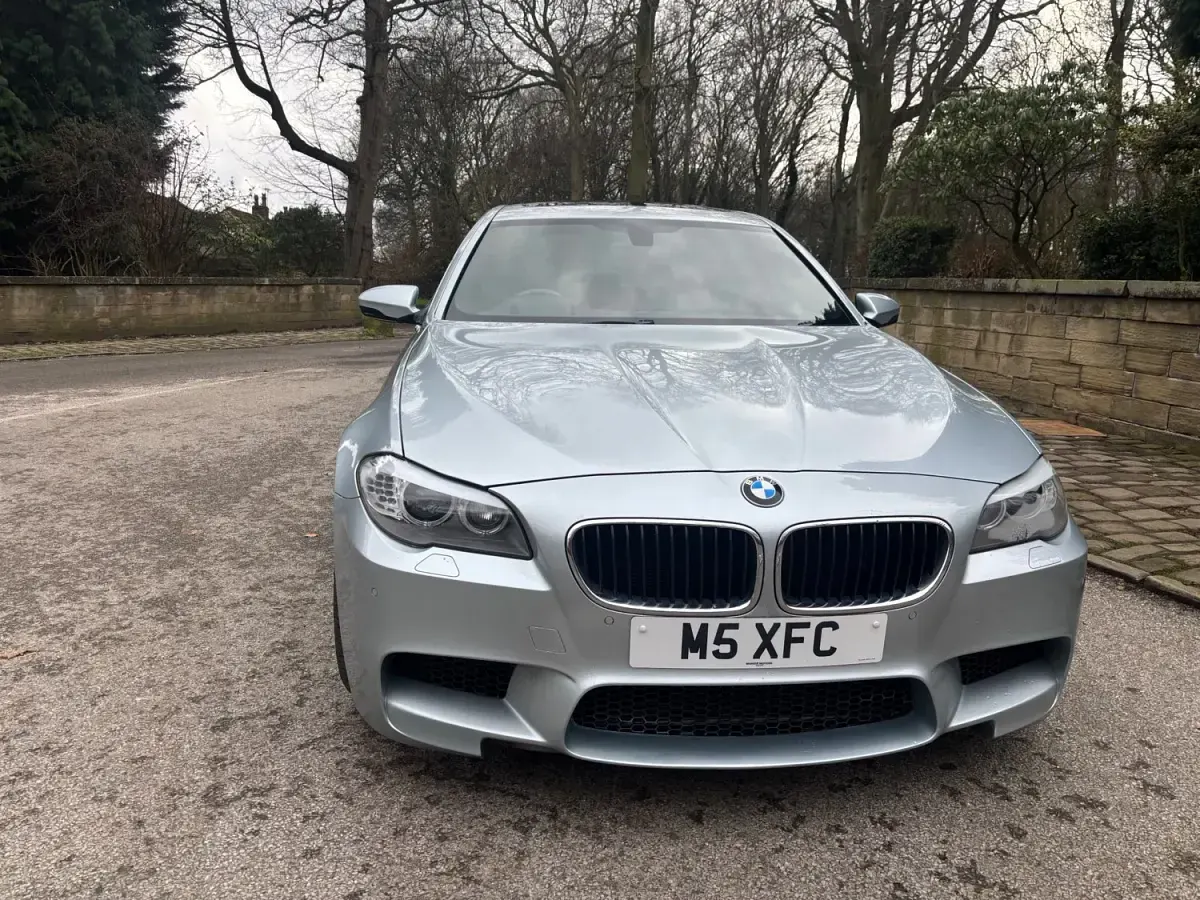 Usado BMW M5 Impressive 560 CV (411 kW) 2013 Azul Berlina