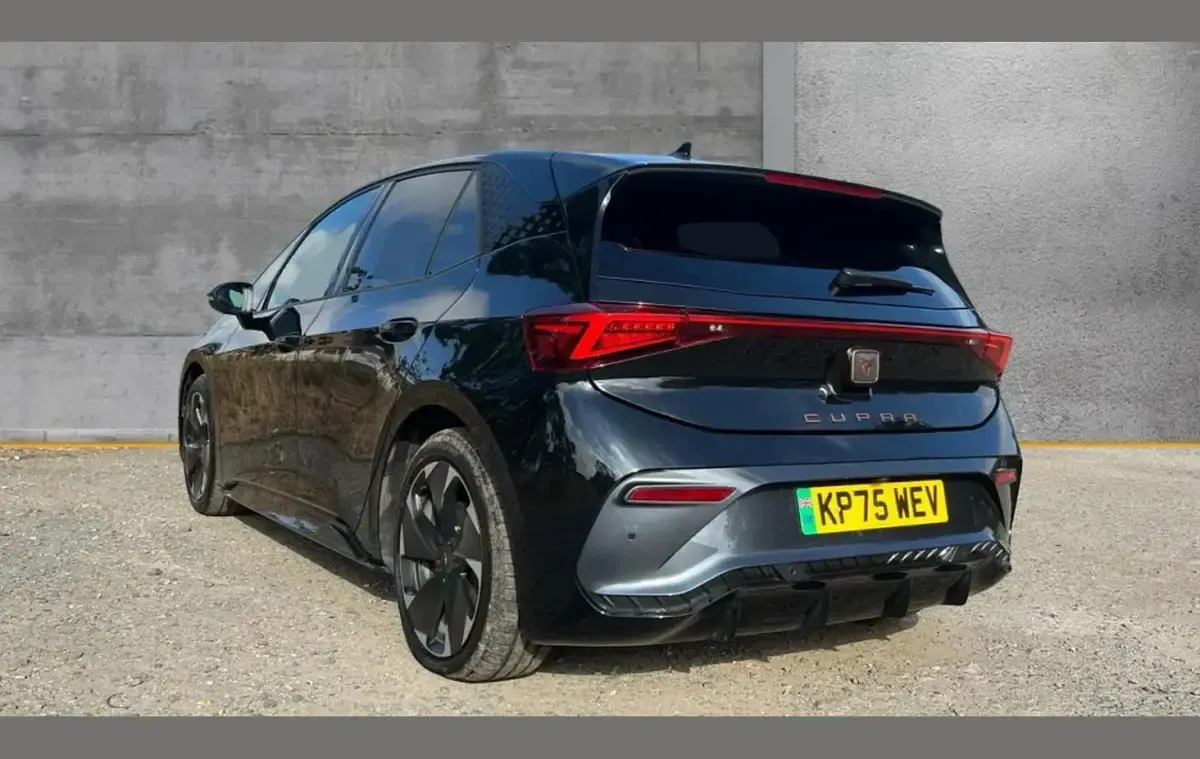 Used Cupra Born e-Boost 169 kW (231 HP) 2025 Midnight black Hatchback