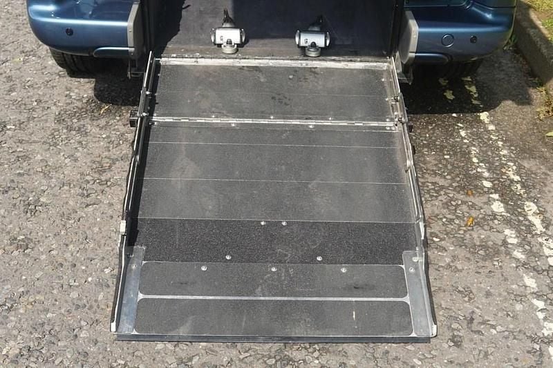 Image 3/4