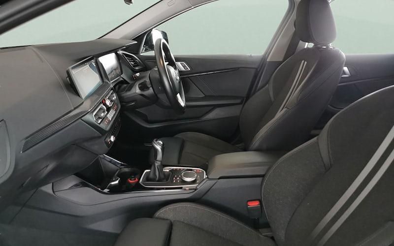 Used BMW 118 Sport Line 136 HP (100 kW) 2024 Hatchback