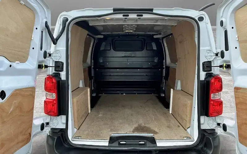 Used Peugeot Expert Premium 144 HP (105 kW) 2023 White Van