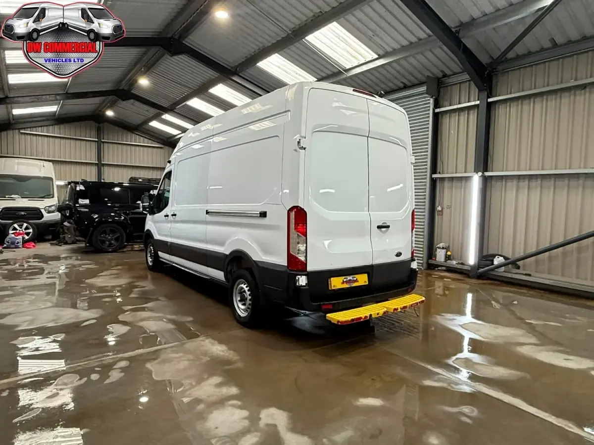 Used Ford Transit 130 HP (95 kW) 2022 White Van