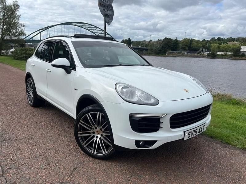 Used Porsche Cayenne 262 HP (192 kW) 2015 White SUV