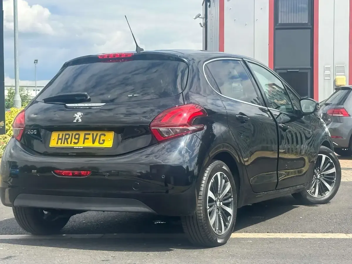 Used Peugeot 208 S 82 HP (60 kW) 2019 Black Hatchback