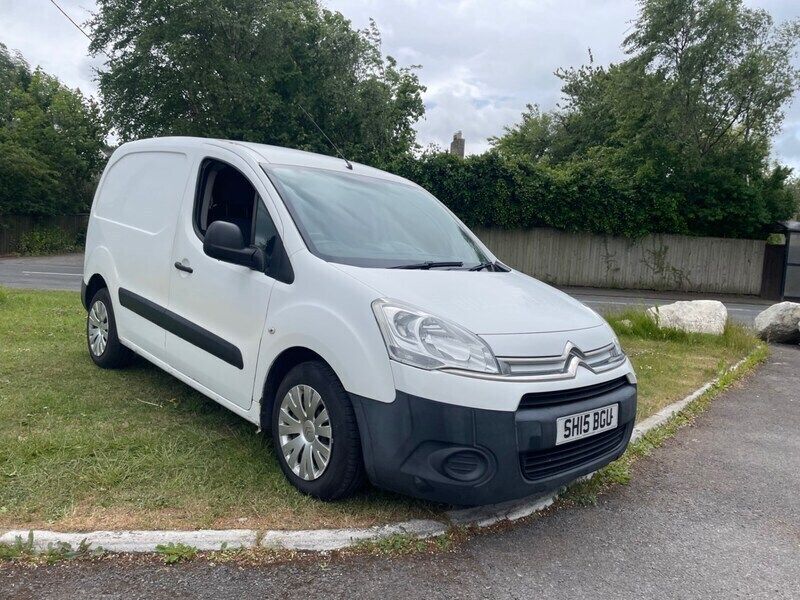 White Used 2015 Citroën Berlingo MPV | £1,950 (Good price) - Image 1/4