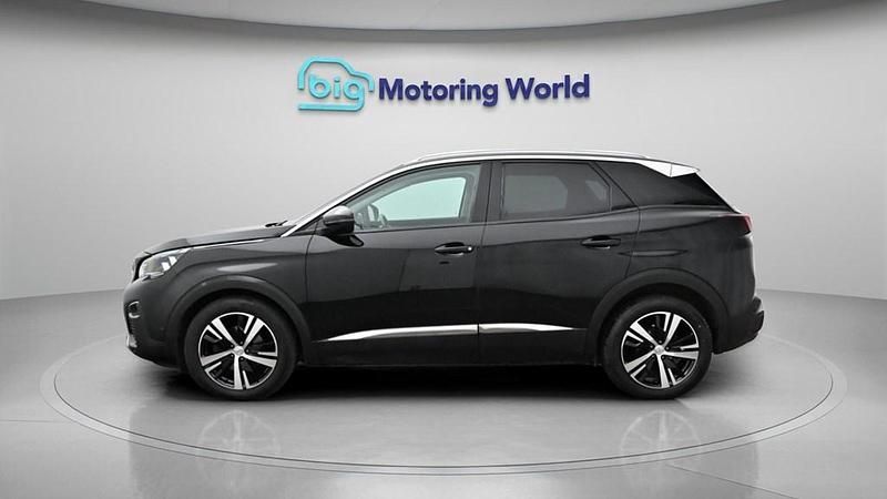 Used Peugeot 3008 Allure 130 HP (95 kW) 2018 Black SUV