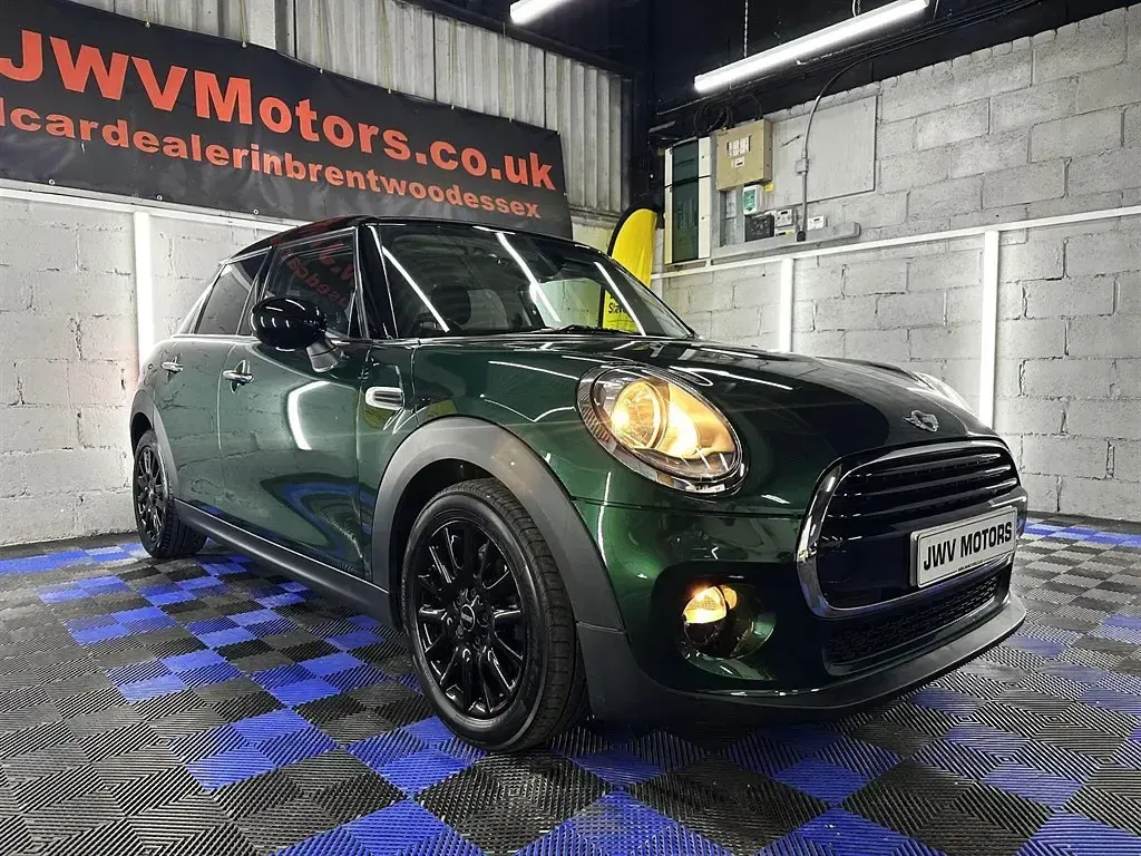 Used Mini Cooper D Hatch 116 HP (85 kW) 2015 Green Hatchback
