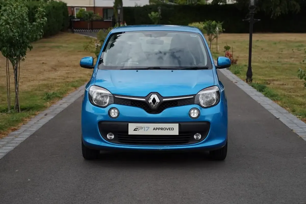 Used Renault Twingo Dynamique 70 HP (51 kW) 2016 Blue Hatchback