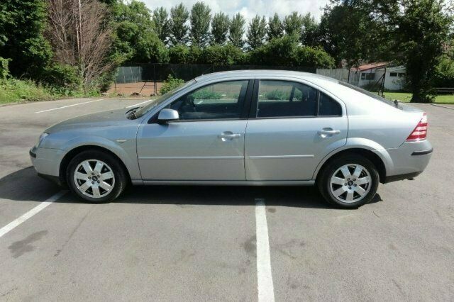 Używany Ford Mondeo 2005 Hatchback