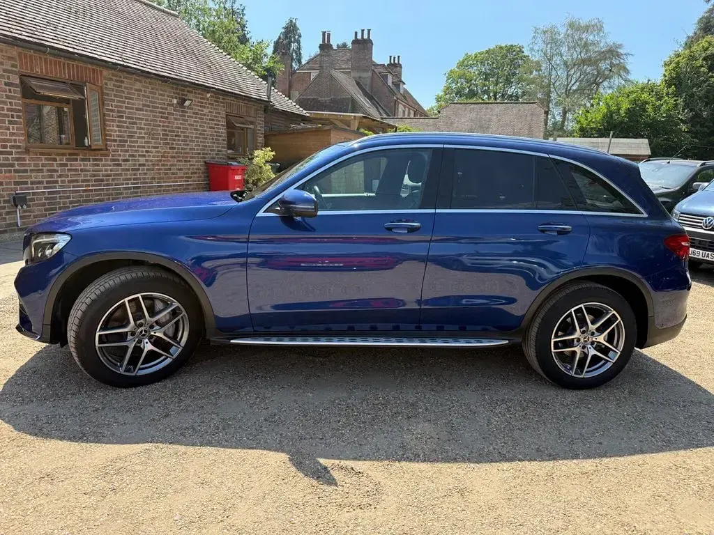 Used Mercedes GLC250 AMG line 211 HP (155 kW) 2018 Blue SUV