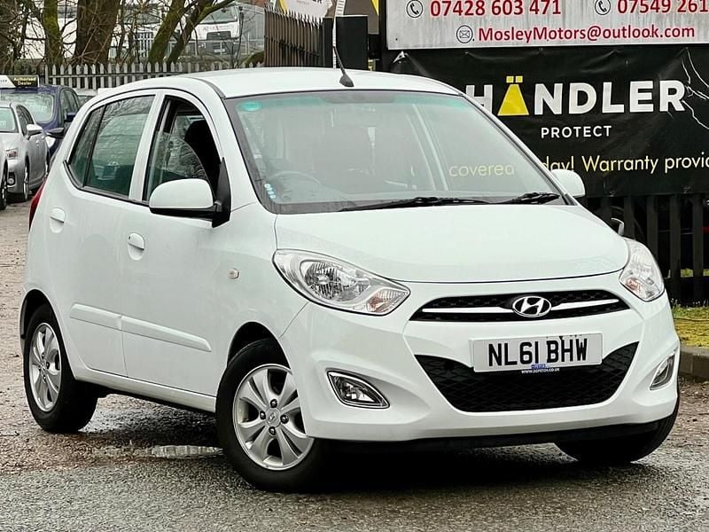 Used Hyundai i10 Active 86 HP (63 kW) 2011 White Hatchback