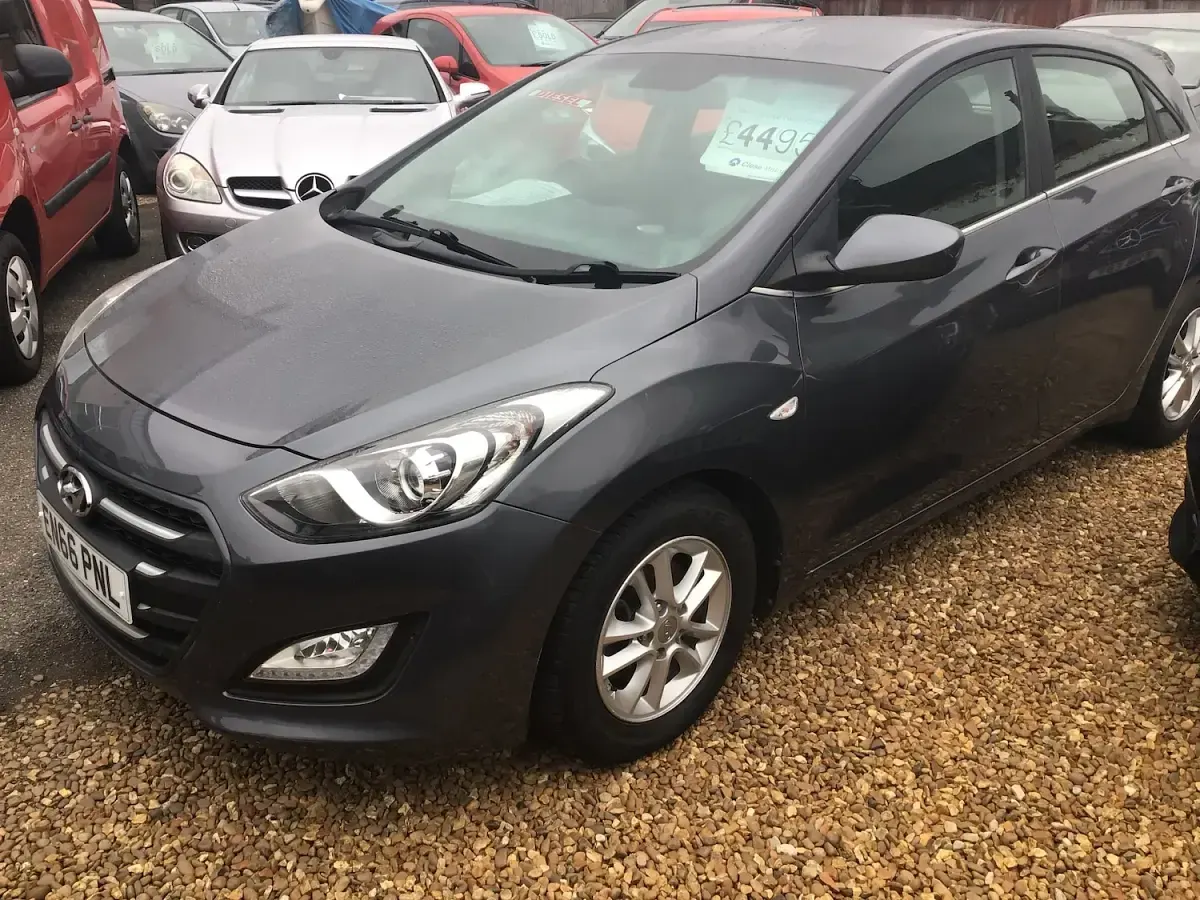 Used Hyundai i30 SE 110 HP (80 kW) 2016 Grey Hatchback