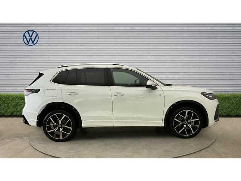 Used VW Tiguan R-line 204 HP (150 kW) 2024 White SUV