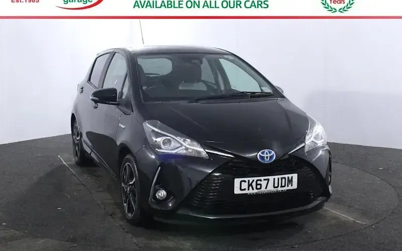 Used Toyota Yaris Design 101 HP (74 kW) 2017 Hatchback