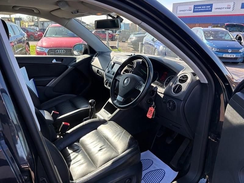 Used VW Tiguan Sportline 170 HP (125 kW) 2009 Deep black pearl SUV