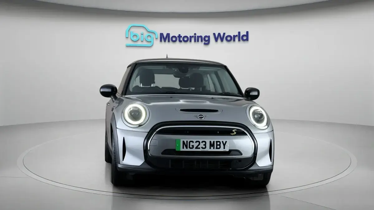 Used Mini Cooper SE Hatch 133 kW (181 HP) 2023 Hatchback