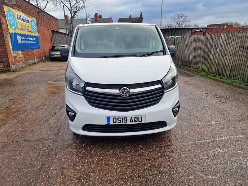 Used Vauxhall Vivaro Sportive 125 HP (91 kW) 2019 White MPV