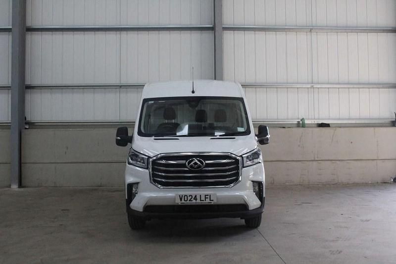 Used Maxus V90 163 HP (119 kW) 2024 White Van