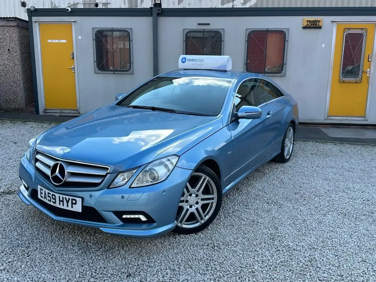 Używany Mercedes E350 2009 Niebieski Coupe