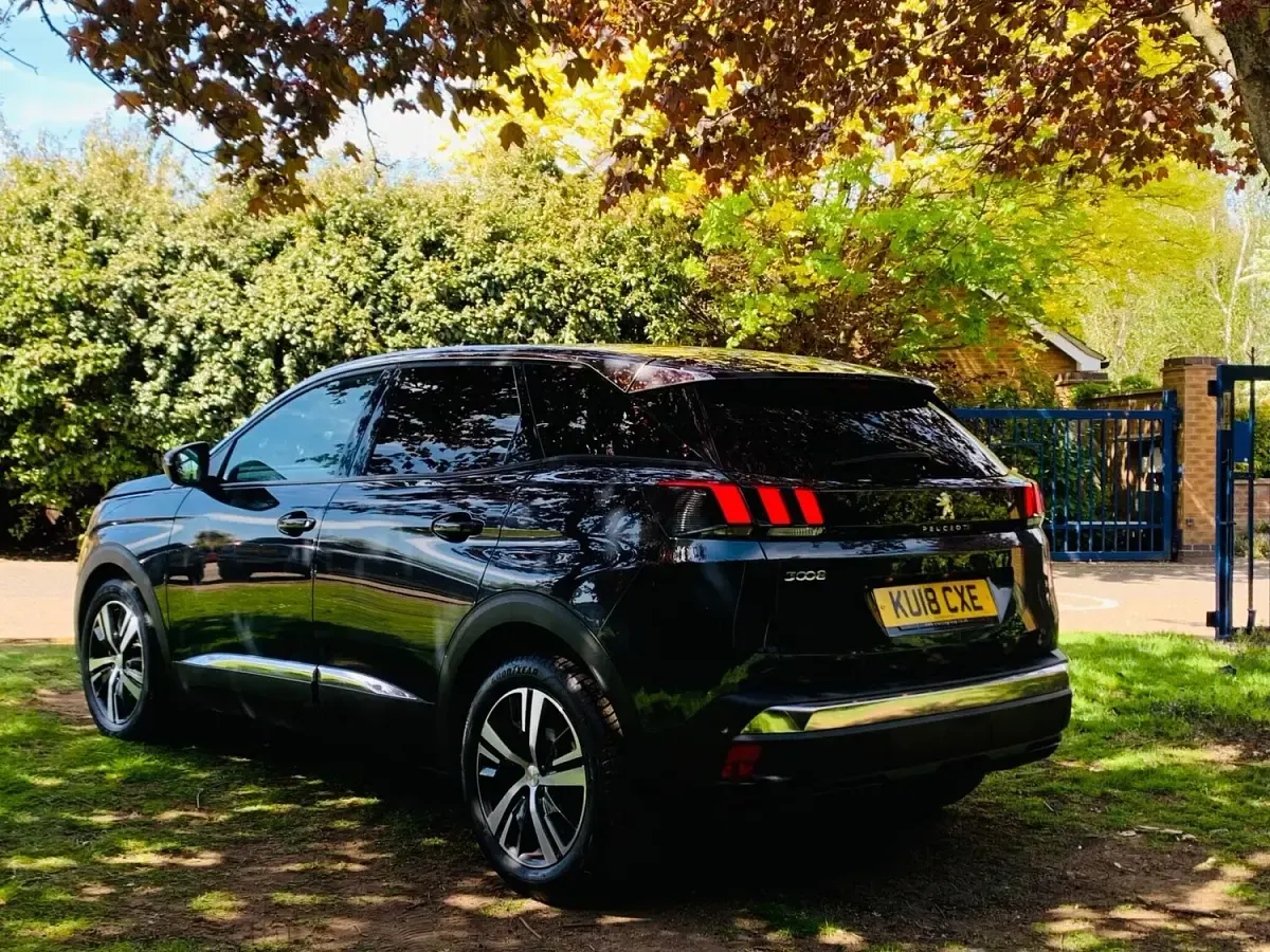 Used Peugeot 3008 Allure 120 HP (88 kW) 2018 Grey SUV