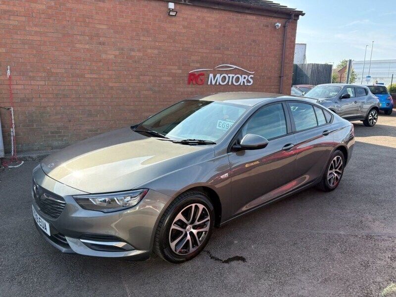 Grey Used 2019 Vauxhall Insignia Design Edition Hatchback | £6,995 (Good price) - Image 1/4