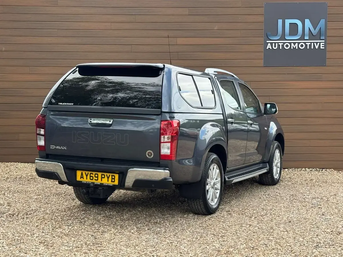 Used Isuzu D-Max 164 HP (120 kW) 2019 Grey Pickup