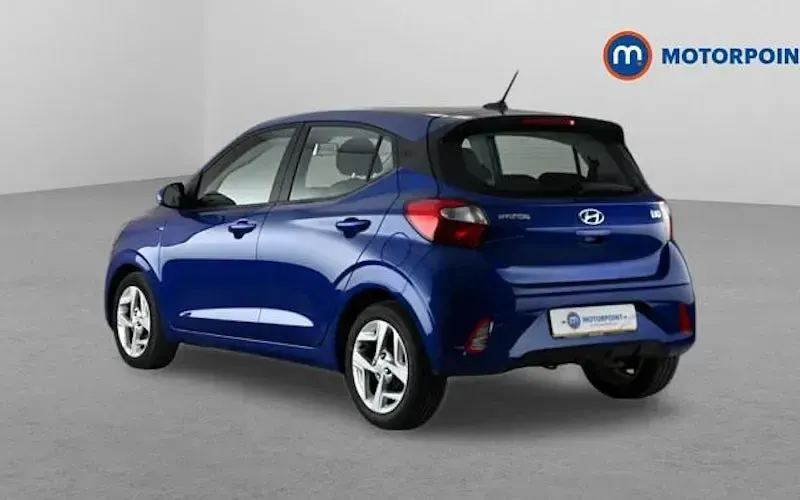 Used Hyundai i10 SE 84 HP (61 kW) 2023 Blue Hatchback
