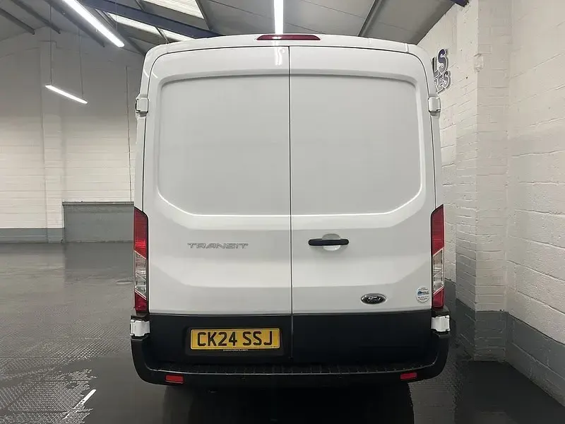 Usado Ford Transit Trend 130 CV (95 kW) 2024 Blanco Van