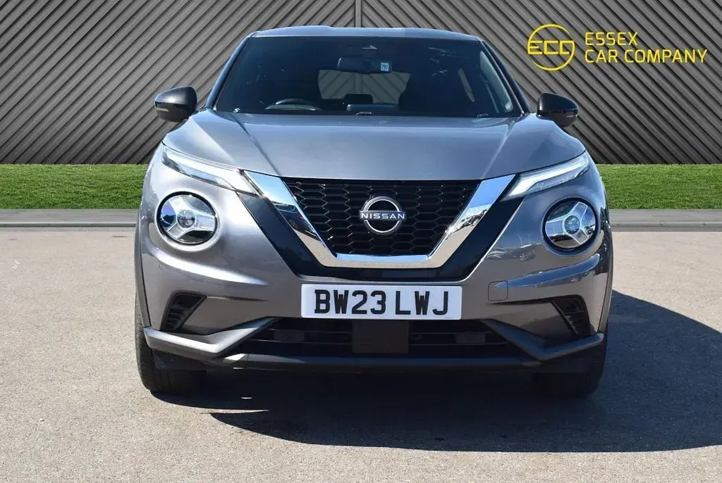 Used Nissan Juke N-Connecta 114 HP (83 kW) 2023 Grey SUV