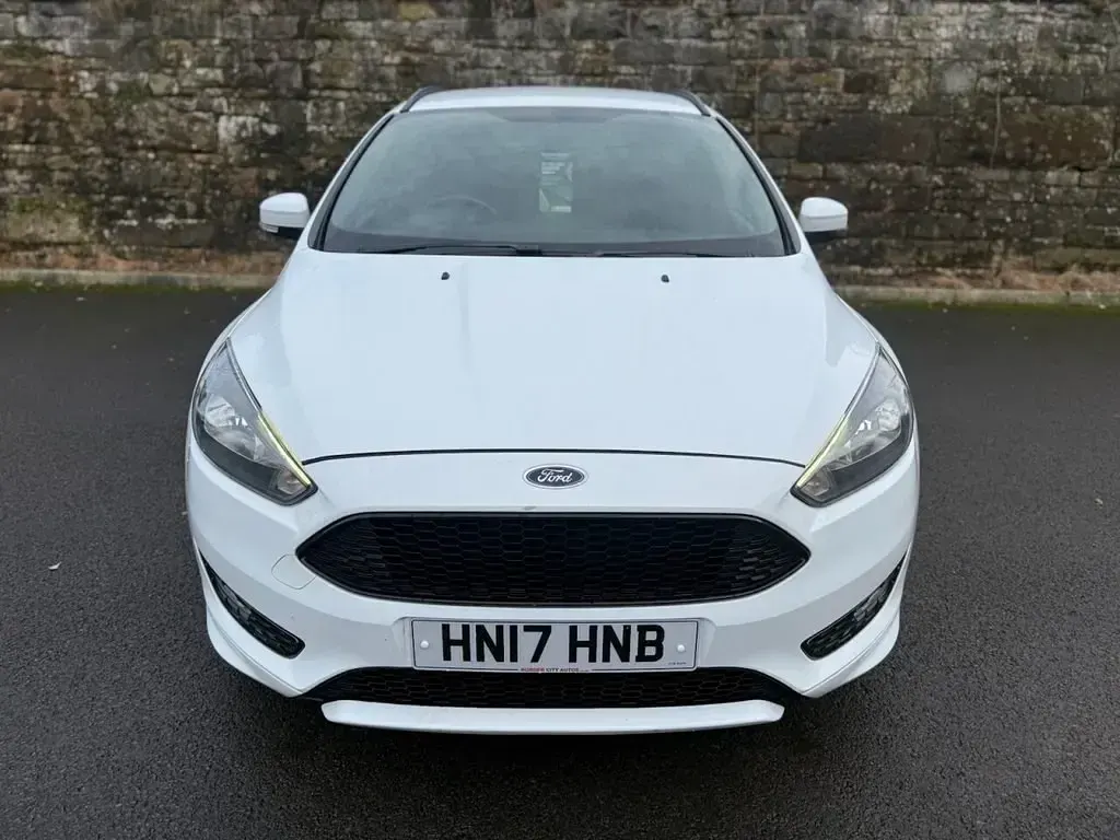 Używany Ford Focus ST-Line 120 KM (88 kW) 2017 Biały Kombi