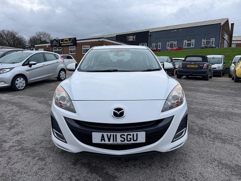 Used Mazda 3 2011 White Hatchback