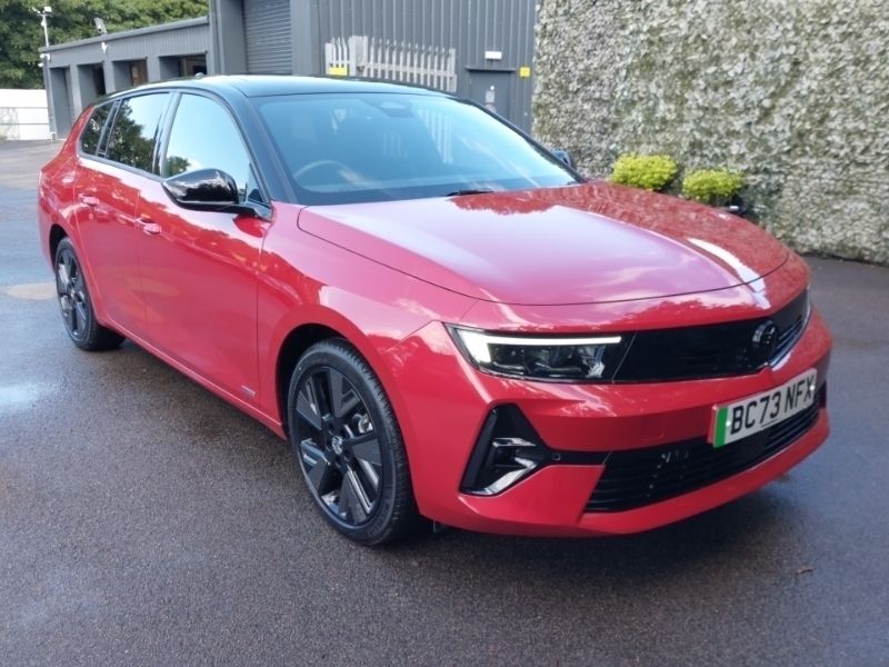 Red Used 2024 Vauxhall Astra Ultimate Estate | £22,198 (Super price) - Image 1/4