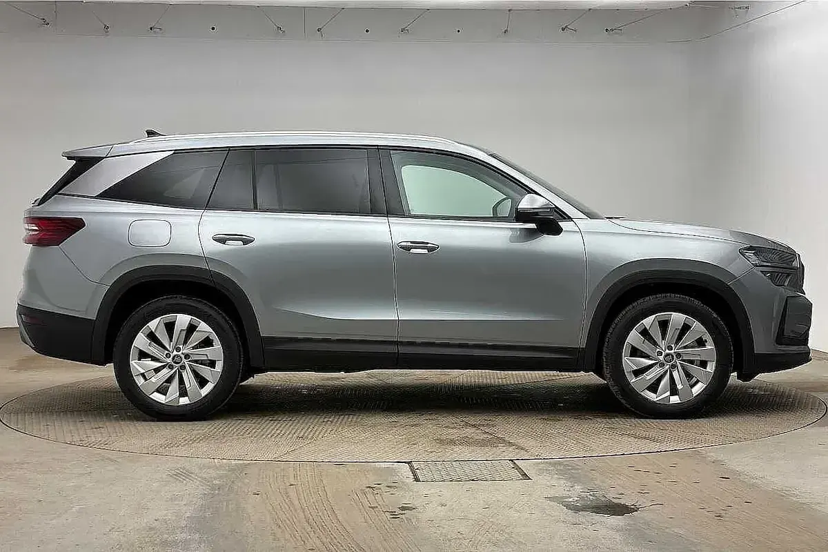 New Skoda Kodiaq SE L 150 HP (110 kW) 2026 Smokey silver metallic SUV