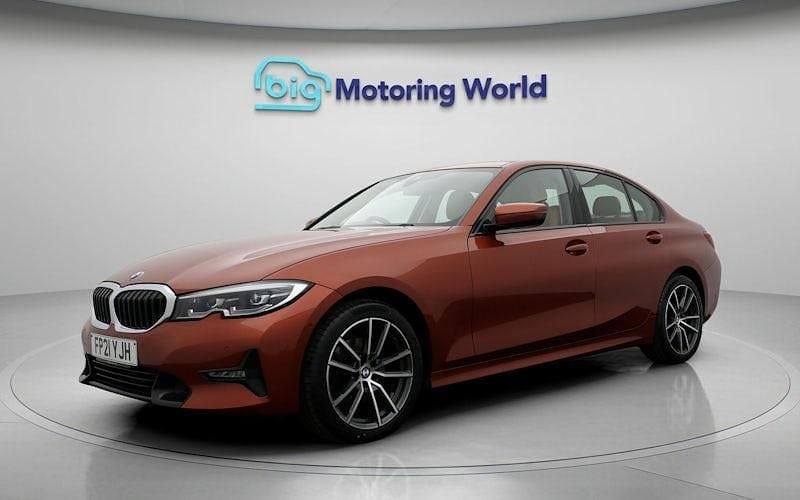 Used BMW 320 Sport Line 184 HP (135 kW) 2021 Orange Sedan