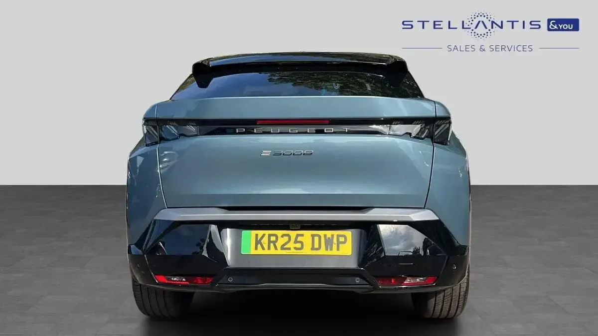 Used Peugeot e-3008 GT 152 kW (207 HP) 2025 Blue SUV