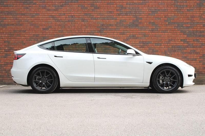 Usado Tesla Model 3 Standard Range 208 kW (283 HP) 2021 Branco Sedan