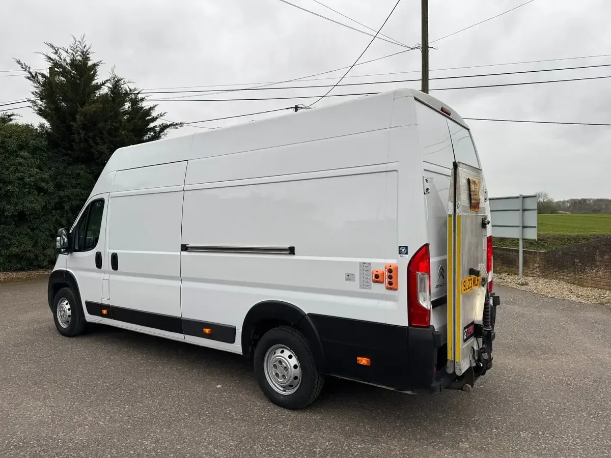 Used Citroën Relay 140 HP (102 kW) 2023 White Van