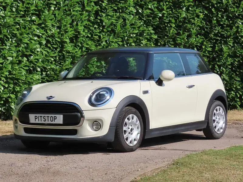 Used Mini ONE Classic 102 HP (75 kW) 2019 Pepper white Hatchback