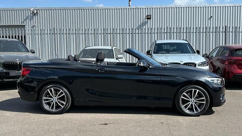 Usado BMW 220 Sport Line 181 HP (133 kW) 2019 Preto Cabrios