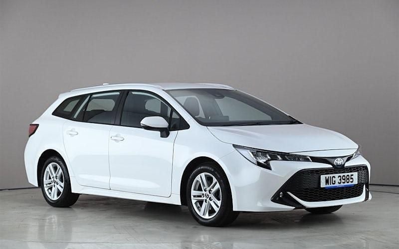 Used Toyota Corolla 184 HP (135 kW) 2022 White Estate