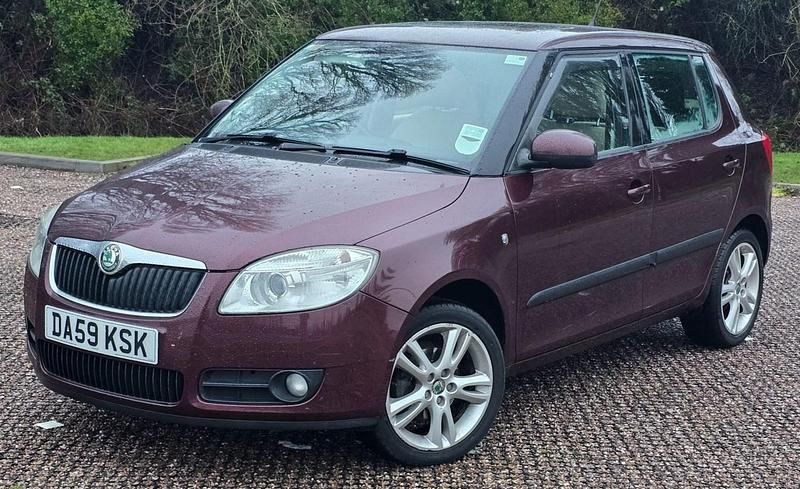 Used Skoda Fabia 2009 Maroon Hatchback