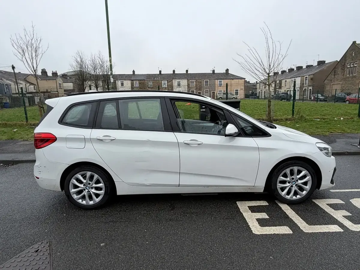 Used BMW 218 2018 White Estate