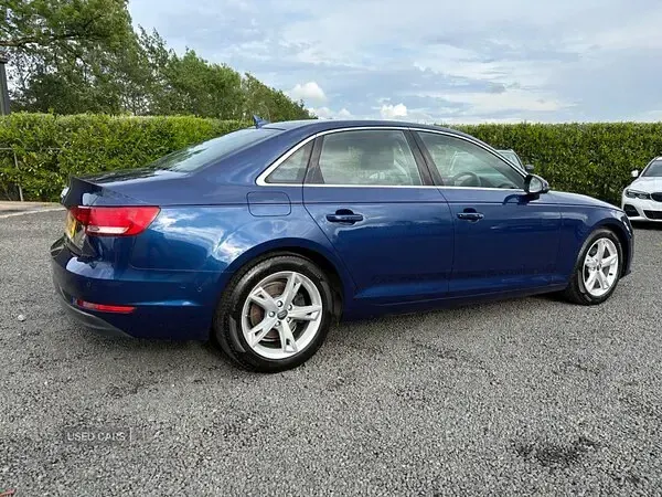 Used Audi A4 2017 Blue Sedan