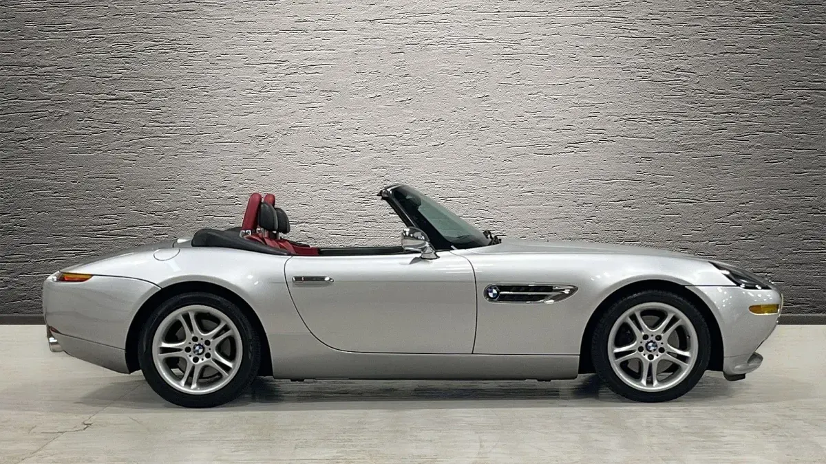 Used BMW Z8 395 HP (290 kW) 2000 Silver Cabriolet