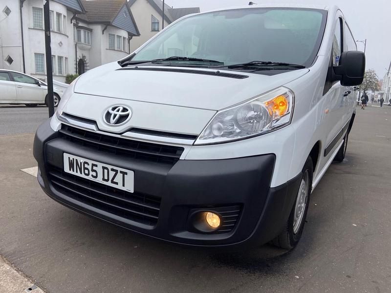 Usado Toyota Proace H1 128 CV (94 kW) 2015 Blanco Monovolumen