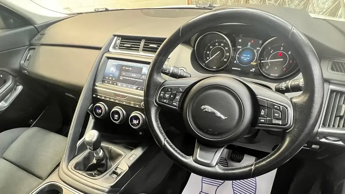 Used Jaguar E-Pace 147 HP (108 kW) 2020 White SUV